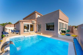 Family friendly house with a swimming pool Peroj, Fazana - 23328